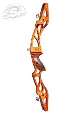 KINETIC SCOPUS CNC RISER 23″ -Chiltern Archery Store a053601 1